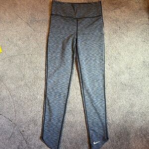 Girls Nike leggings